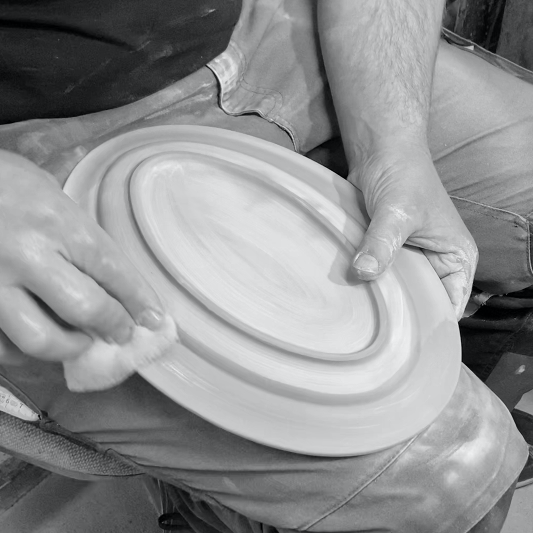 Form 999093 - Platten Set oval mit Gießer 4-tlg. 507